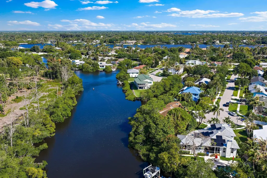 702 Warren Drive Jupiter FL 33458