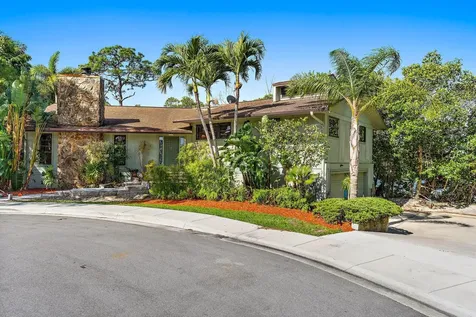 702 Warren Drive Jupiter FL 33458