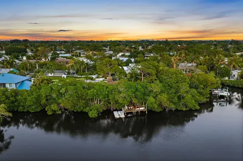 702 Warren Drive Jupiter FL 33458