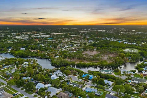 702 Warren Drive Jupiter FL 33458