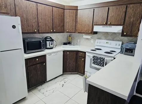 443 Pine Glen Lane Greenacres FL 33463