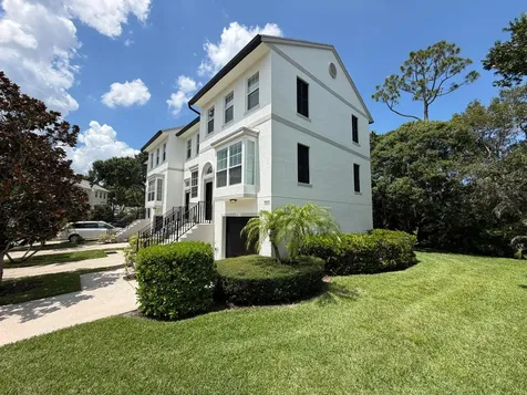 1620 42nd Square Vero Beach FL 32960