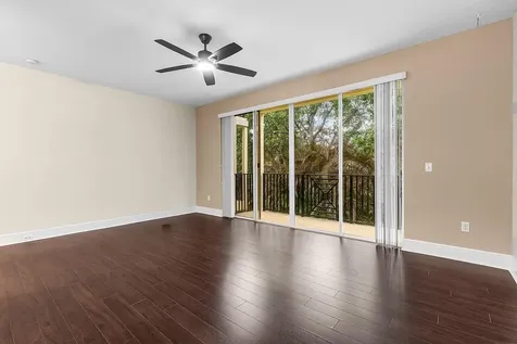1620 42nd Square Vero Beach FL 32960