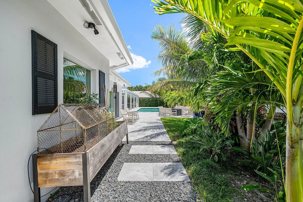 800 Holly Lane Boca Raton FL 33486