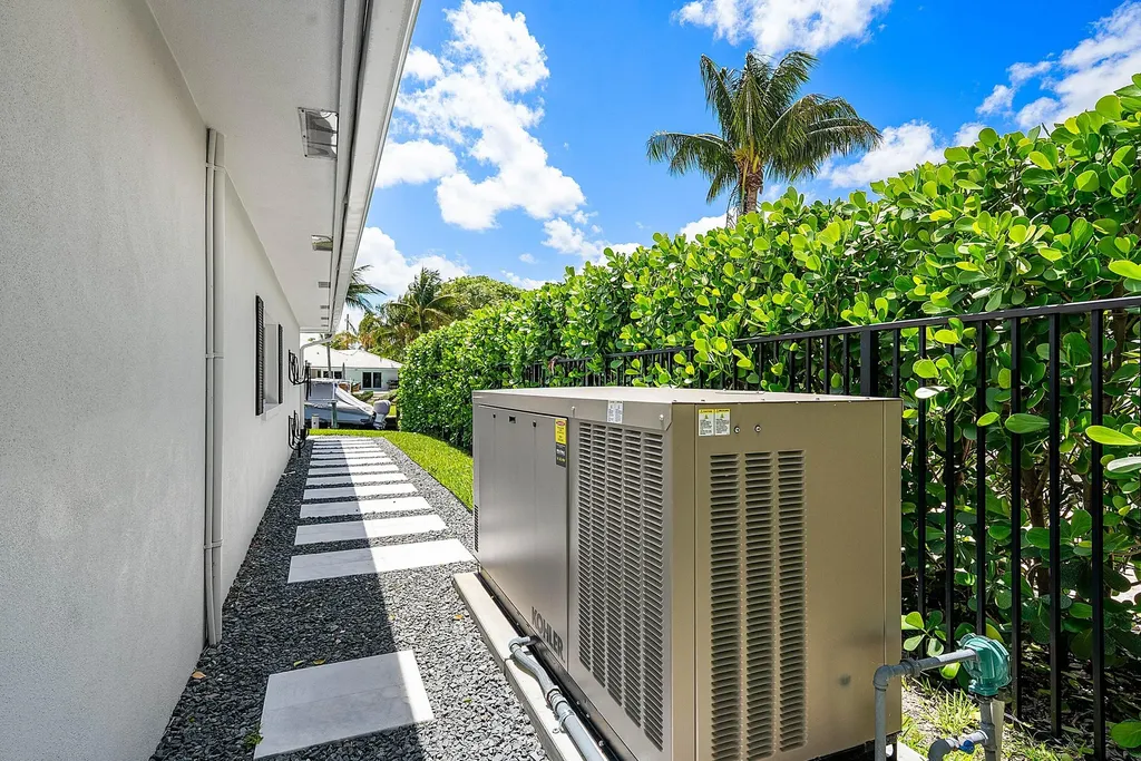 800 Holly Lane Boca Raton FL 33486