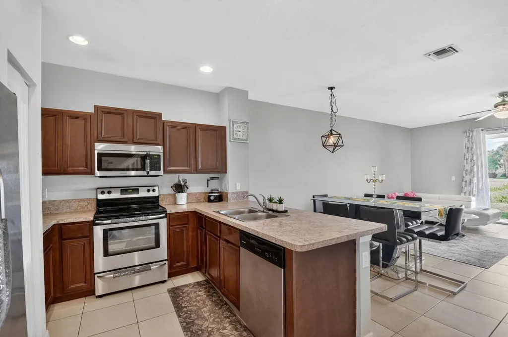 1186 Paisley Court Lake Worth Beach FL 33461