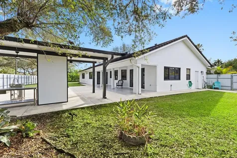 20221 NW 8th Street Pembroke Pines FL 33029