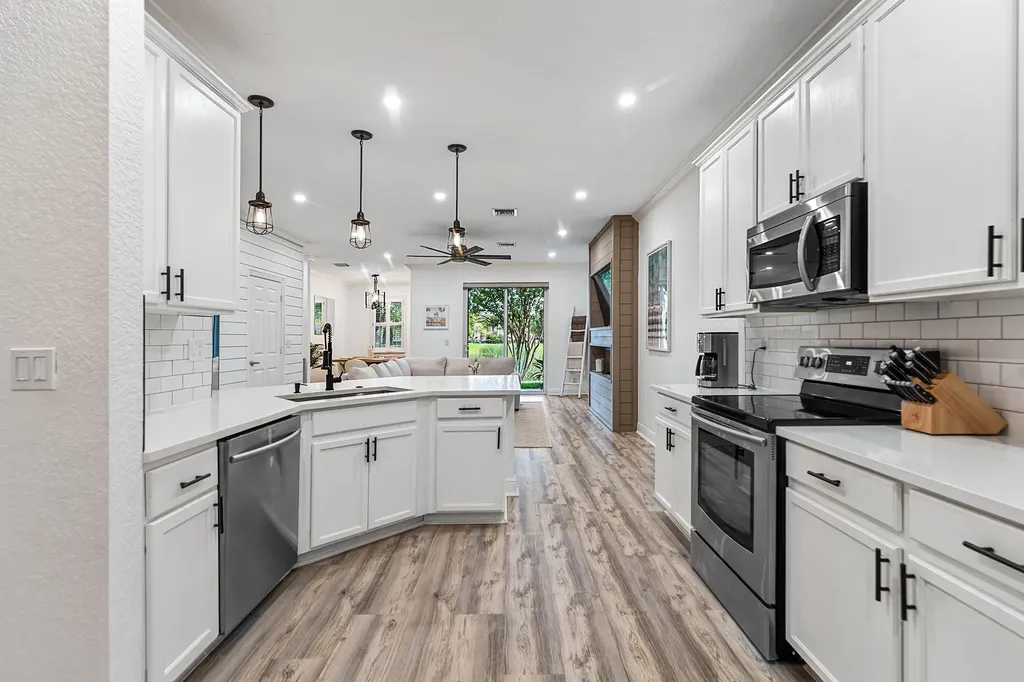 4890 Bonsai Circle Palm Beach Gardens FL 33418