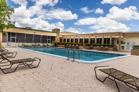 4980 E Sabal Palm Boulevard E Tamarac FL 33319