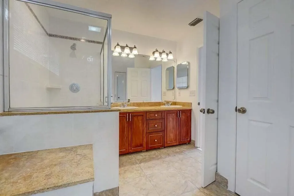 10758 Lake Jasmine Drive Boca Raton FL 33498