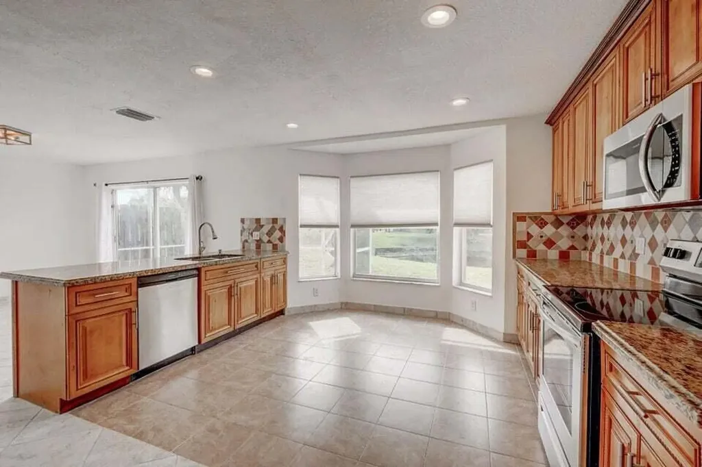 10758 Lake Jasmine Drive Boca Raton FL 33498