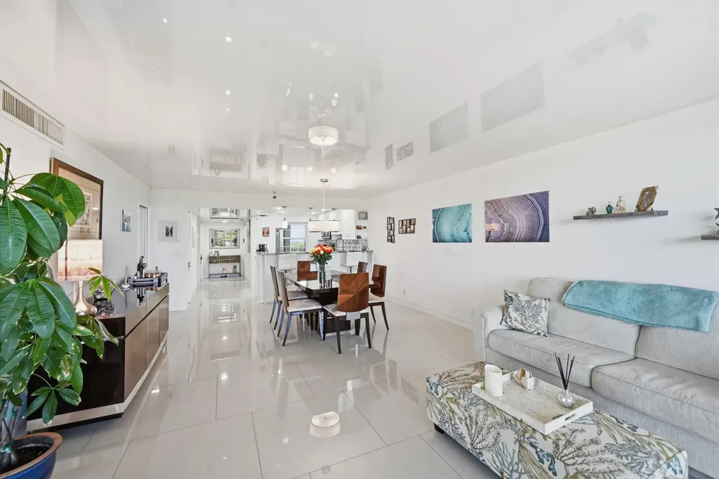 4015 W Palm Aire Drive Pompano Beach FL 33069