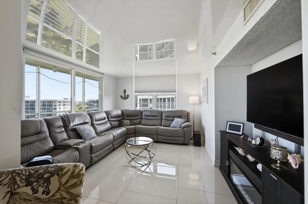 4015 W Palm Aire Drive Pompano Beach FL 33069