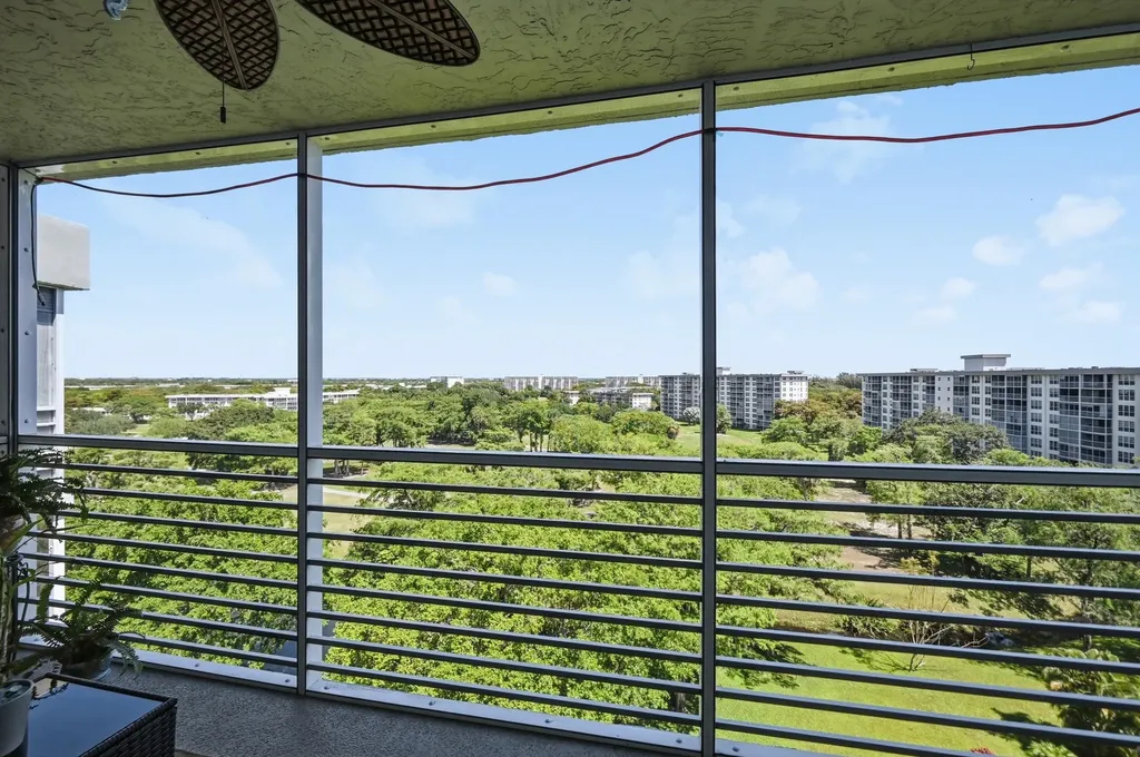 4015 W Palm Aire Drive Pompano Beach FL 33069
