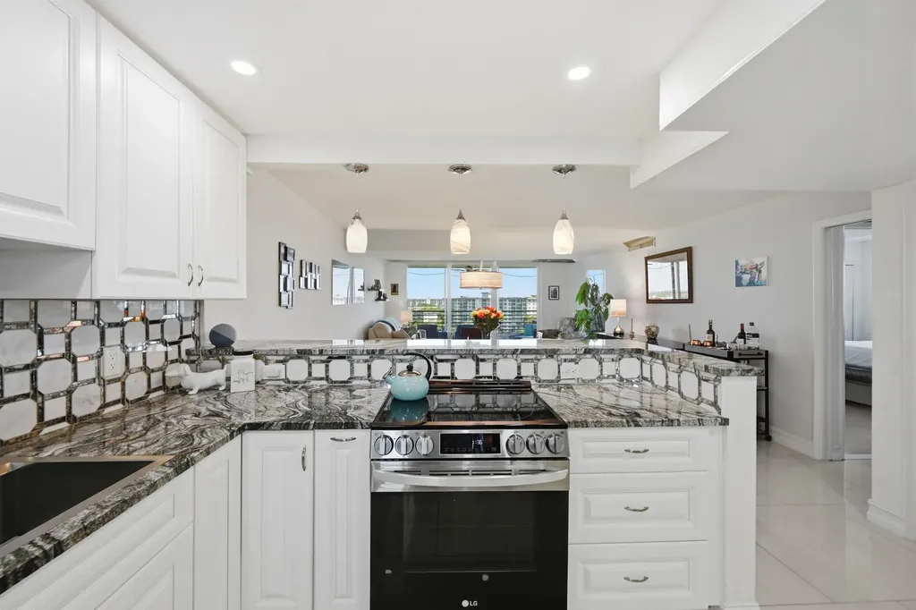 4015 W Palm Aire Drive Pompano Beach FL 33069