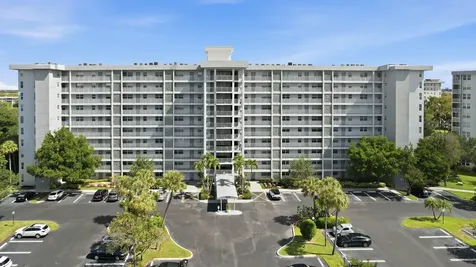 4015 W Palm Aire Drive Pompano Beach FL 33069