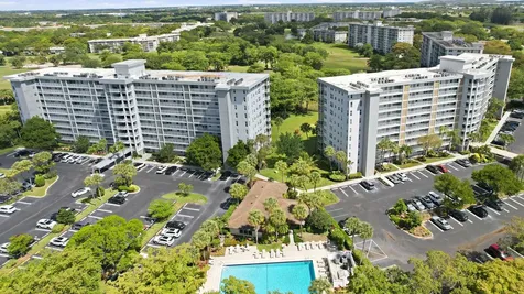 4015 W Palm Aire Drive Pompano Beach FL 33069