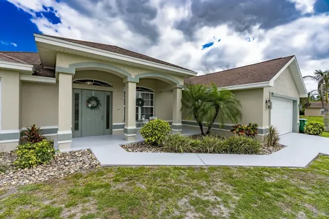 270 SW Parish Terrace Port St Lucie FL 34984