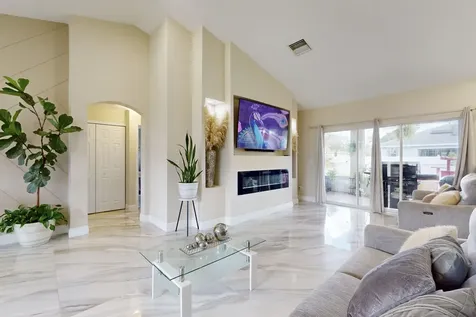 270 SW Parish Terrace Port St Lucie FL 34984