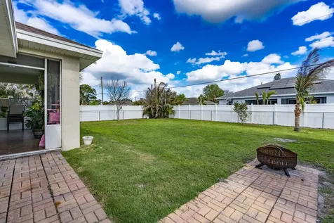 270 SW Parish Terrace Port St Lucie FL 34984