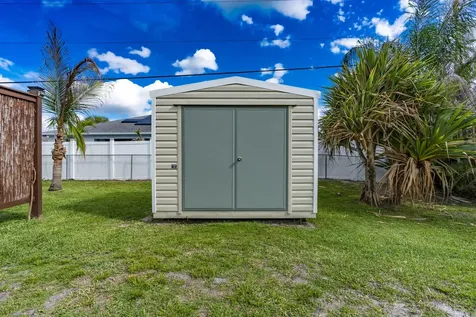 270 SW Parish Terrace Port St Lucie FL 34984