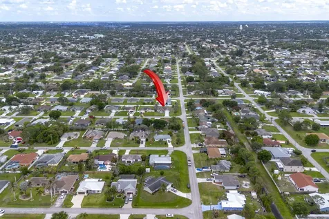 270 SW Parish Terrace Port St Lucie FL 34984