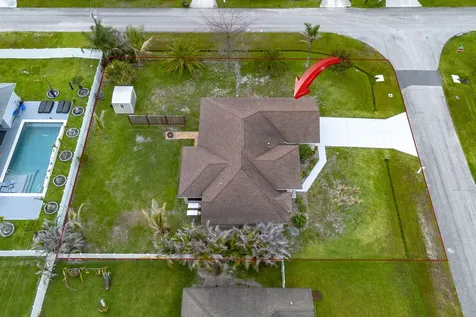 270 SW Parish Terrace Port St Lucie FL 34984