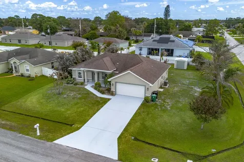 270 SW Parish Terrace Port St Lucie FL 34984