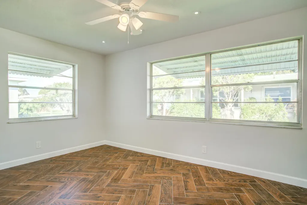813 SW 5th Court Boynton Beach FL 33426