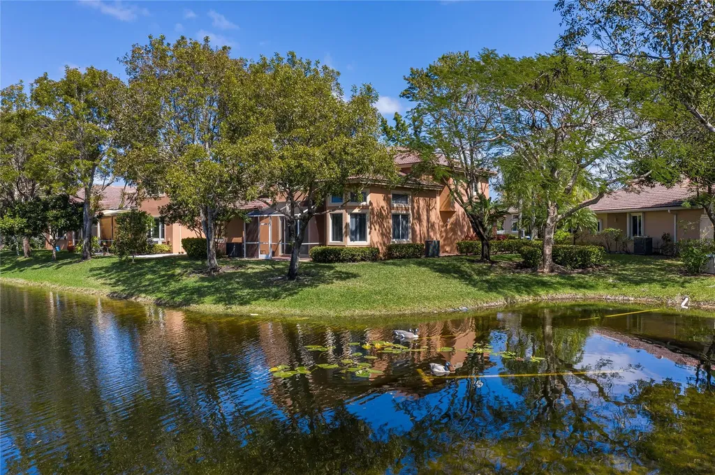 5704 NW 127th Terrace Coral Springs FL 33076