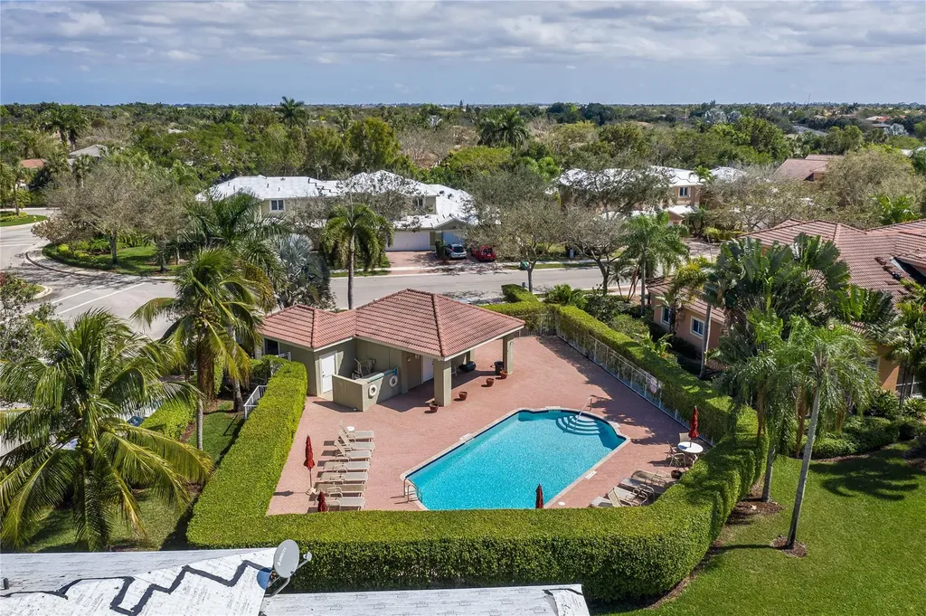 5704 NW 127th Terrace Coral Springs FL 33076