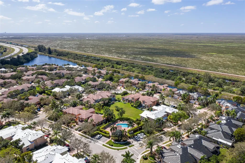 5704 NW 127th Terrace Coral Springs FL 33076