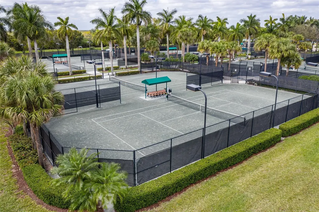 5704 NW 127th Terrace Coral Springs FL 33076