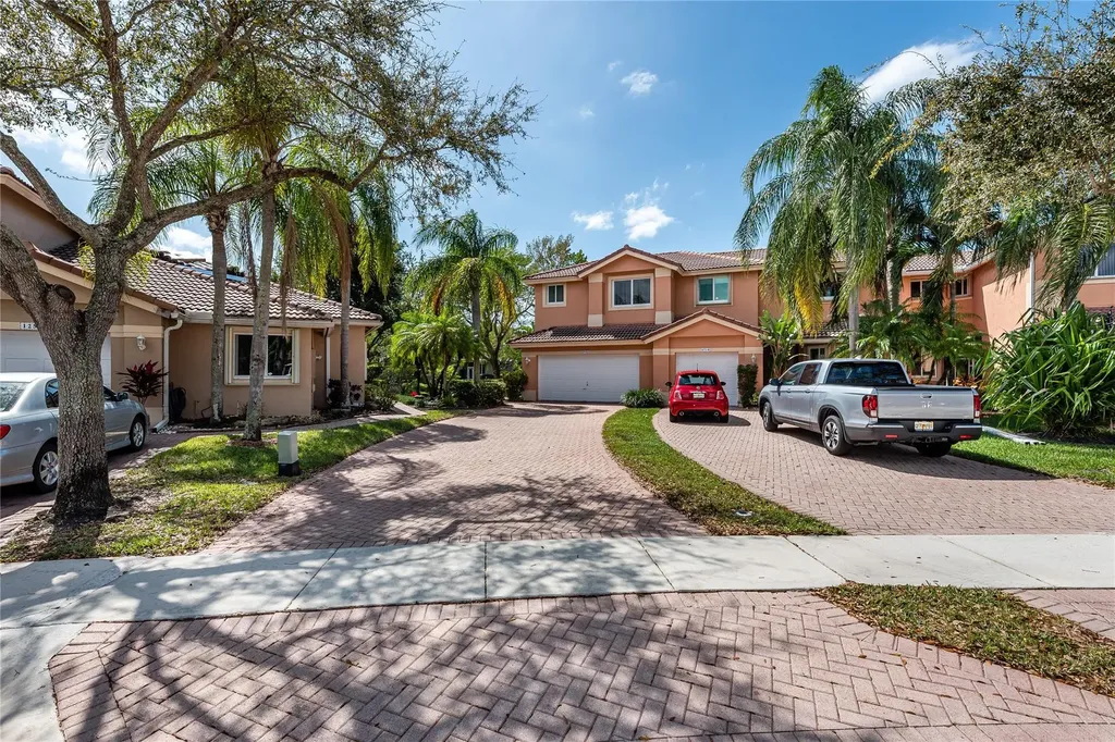 5704 NW 127th Terrace Coral Springs FL 33076