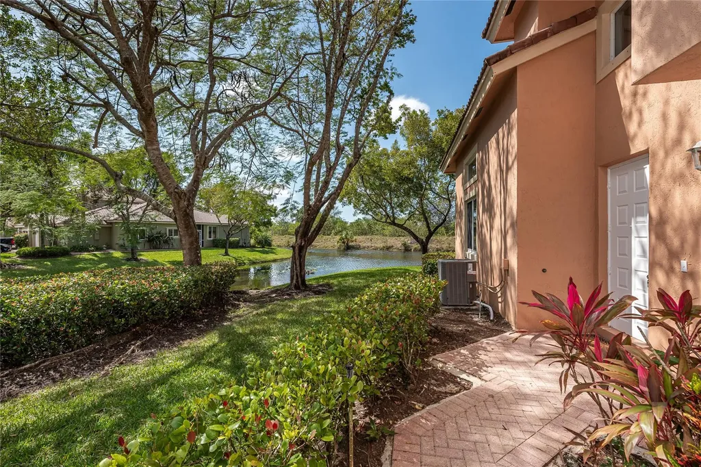 5704 NW 127th Terrace Coral Springs FL 33076