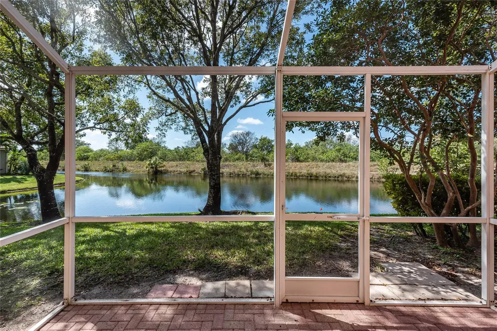 5704 NW 127th Terrace Coral Springs FL 33076