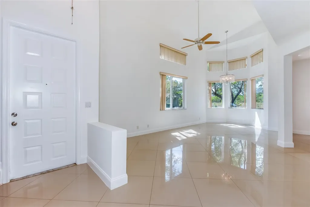 5704 NW 127th Terrace Coral Springs FL 33076