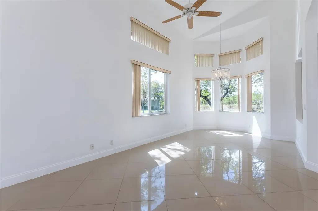 5704 NW 127th Terrace Coral Springs FL 33076