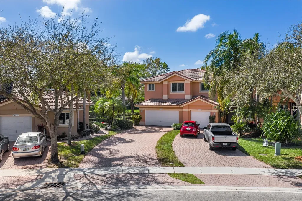 5704 NW 127th Terrace Coral Springs FL 33076