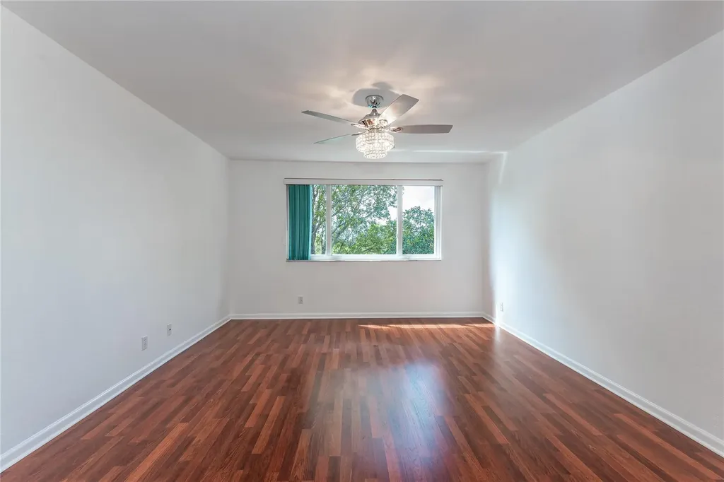 5704 NW 127th Terrace Coral Springs FL 33076