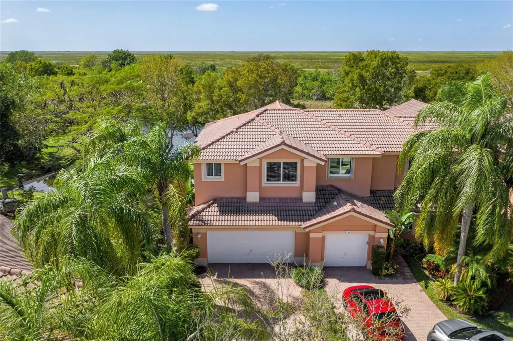 5704 NW 127th Terrace Coral Springs FL 33076