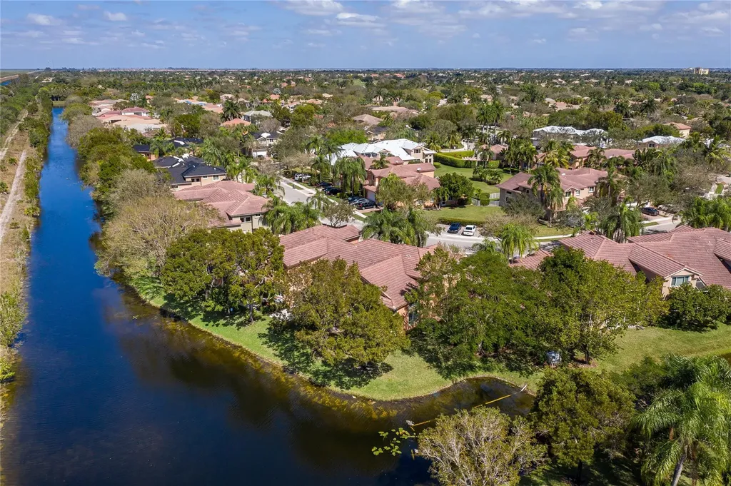 5704 NW 127th Terrace Coral Springs FL 33076