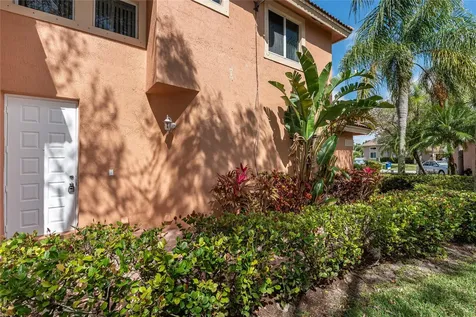 5704 NW 127th Terrace Coral Springs FL 33076