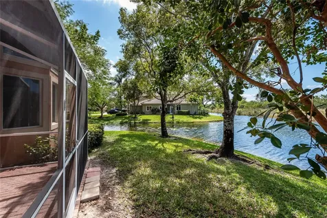 5704 NW 127th Terrace Coral Springs FL 33076