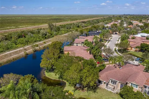 5704 NW 127th Terrace Coral Springs FL 33076