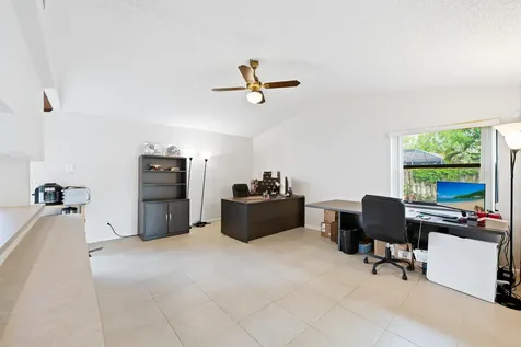 10960 NW 17th Place Coral Springs FL 33071