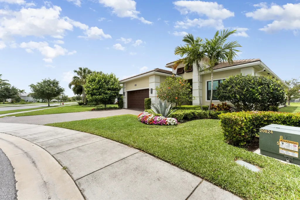 16148 Key Biscayne Lane Westlake FL 33470