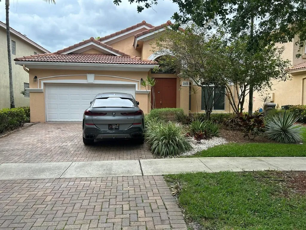 759 Gazetta Way West Palm Beach FL 33413