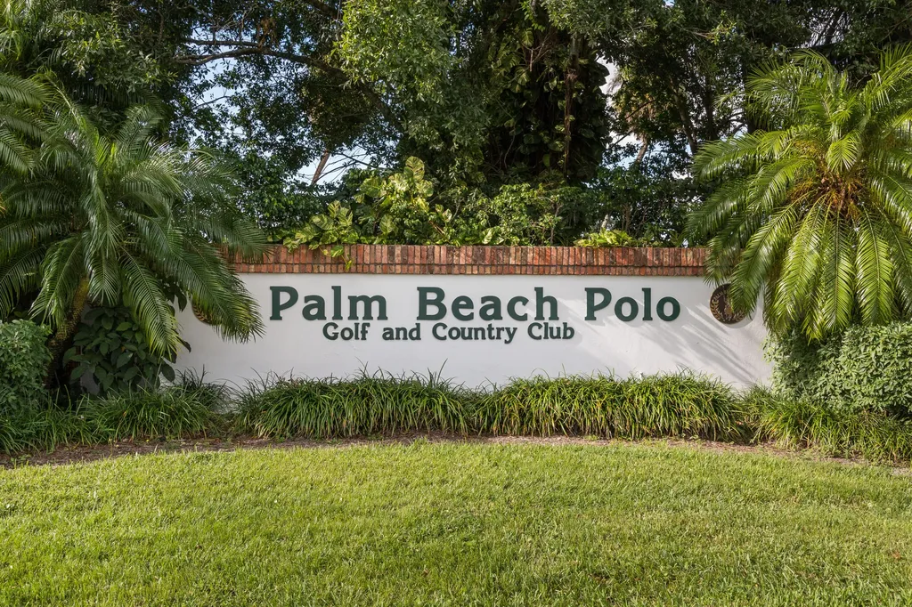 11863 Wimbledon Circle Wellington FL 33414