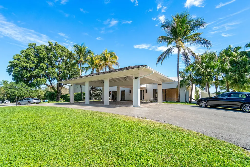 11863 Wimbledon Circle Wellington FL 33414
